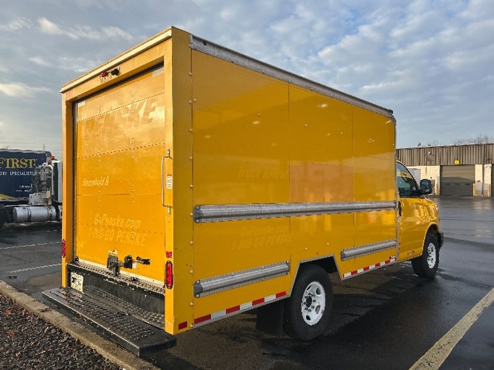 Light Duty Box Truck-Light and Medium Duty Trucks-GMC-2021-Savana G33503-Montgomery-NY-109,900\n\t\tmiles-$ 25,750 - Image 11