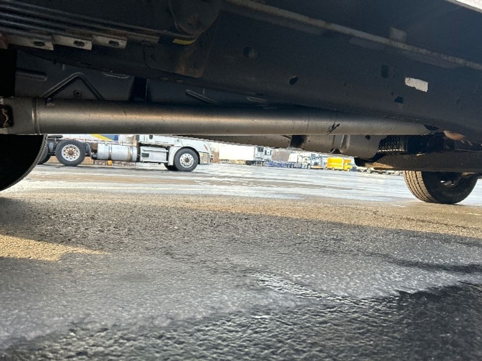 Light Duty Box Truck-Light and Medium Duty Trucks-GMC-2021-Savana G33503-Montgomery-NY-109,900\n\t\tmiles-$ 25,750 - Image 12