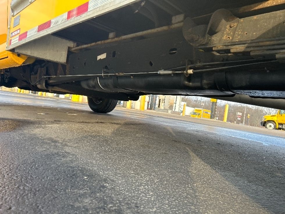 Light Duty Box Truck-Light and Medium Duty Trucks-GMC-2021-Savana G33503-Montgomery-NY-109,900\n\t\tmiles-$ 25,750 - Image 5