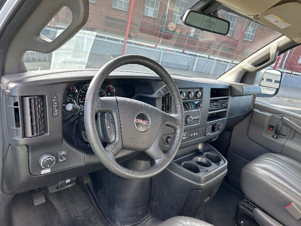 Light Duty Box Truck-Light and Medium Duty Trucks-GMC-2021-Savana G33503-Nashville (Mount Juliet)-TN-107,993\n\t\tmiles-$ 29,250 - Image 16