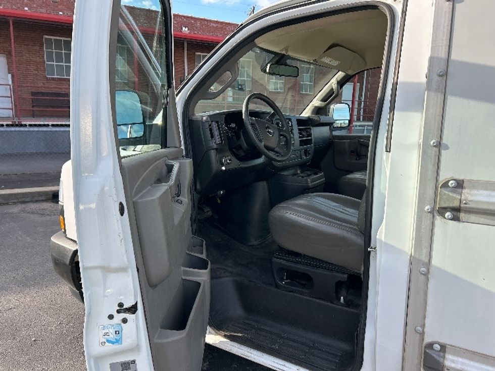 Light Duty Box Truck-Light and Medium Duty Trucks-GMC-2021-Savana G33503-Nashville (Mount Juliet)-TN-107,993\n\t\tmiles-$ 29,250 - Image 15