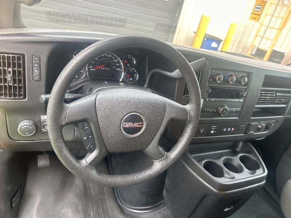 Light Duty Box Truck-Light and Medium Duty Trucks-GMC-2021-Savana G33503-New Castle-DE-100,673\n\t\tmiles-$ 26,750 - Image 18