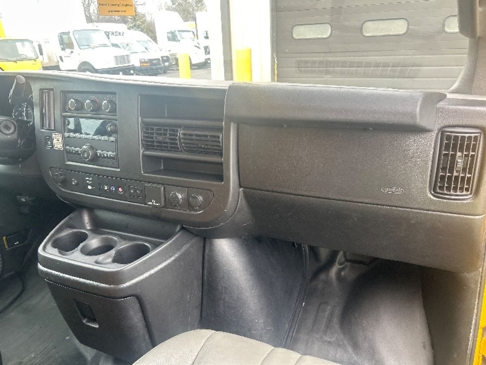 Light Duty Box Truck-Light and Medium Duty Trucks-GMC-2021-Savana G33503-New Castle-DE-100,673\n\t\tmiles-$ 26,750 - Image 21