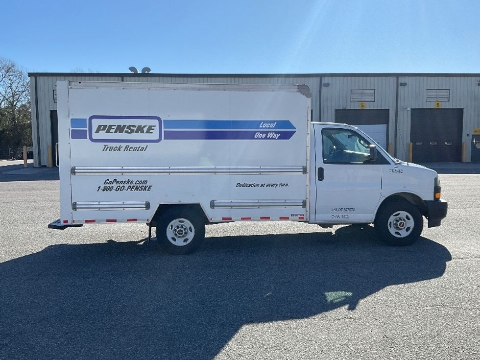 Light Duty Box Truck-Light and Medium Duty Trucks-GMC-2021-Savana G33503-Norfolk-VA-106,002\n\t\tmiles-$ 30,000 - Image 15
