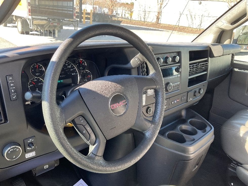 Light Duty Box Truck-Light and Medium Duty Trucks-GMC-2021-Savana G33503-Norfolk-VA-106,002\n\t\tmiles-$ 30,000 - Image 18