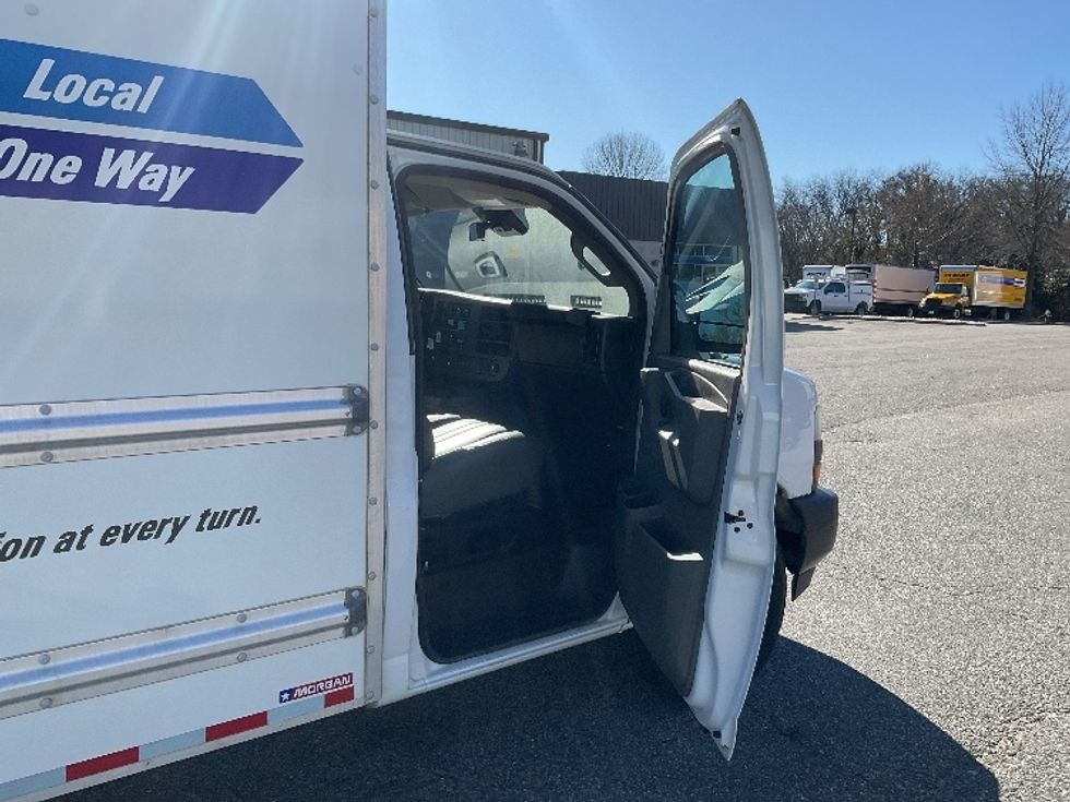 Light Duty Box Truck-Light and Medium Duty Trucks-GMC-2021-Savana G33503-Norfolk-VA-106,002\n\t\tmiles-$ 30,000 - Image 20