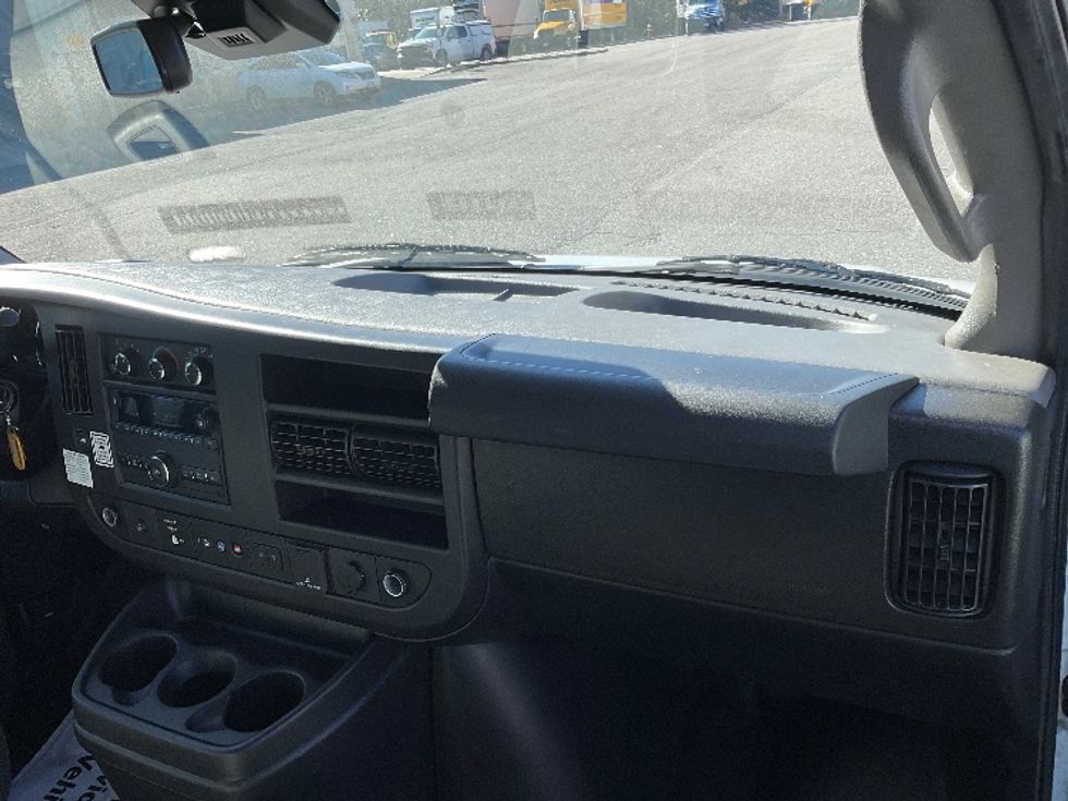 Light Duty Box Truck-Light and Medium Duty Trucks-GMC-2021-Savana G33503-Norfolk-VA-106,002\n\t\tmiles-$ 30,000 - Image 21