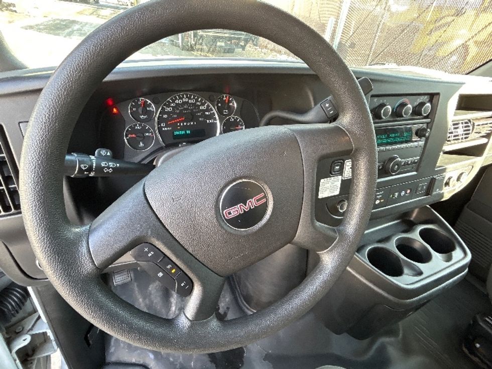 Light Duty Box Truck-Light and Medium Duty Trucks-GMC-2021-Savana G33503-North Bergen-NJ-101,932\n\t\tmiles-$ 27,750 - Image 17