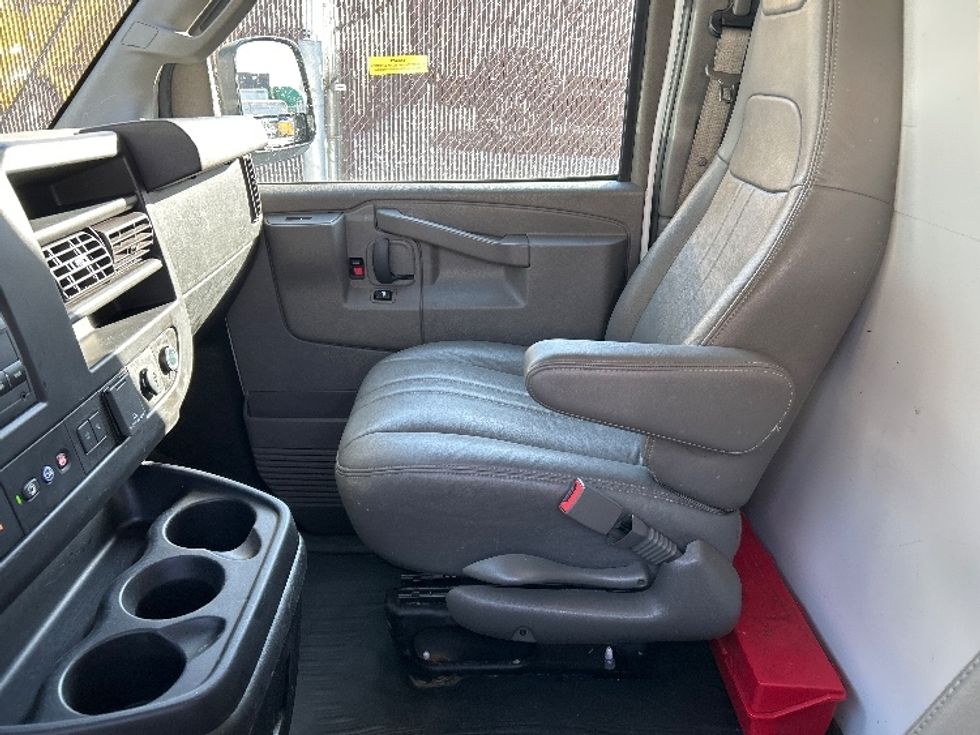 Light Duty Box Truck-Light and Medium Duty Trucks-GMC-2021-Savana G33503-North Bergen-NJ-101,932\n\t\tmiles-$ 27,750 - Image 19