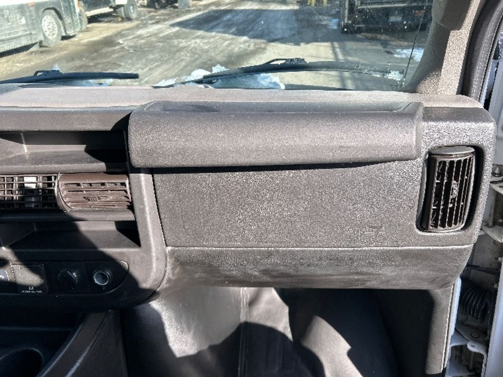 Light Duty Box Truck-Light and Medium Duty Trucks-GMC-2021-Savana G33503-North Bergen-NJ-101,932\n\t\tmiles-$ 27,750 - Image 21