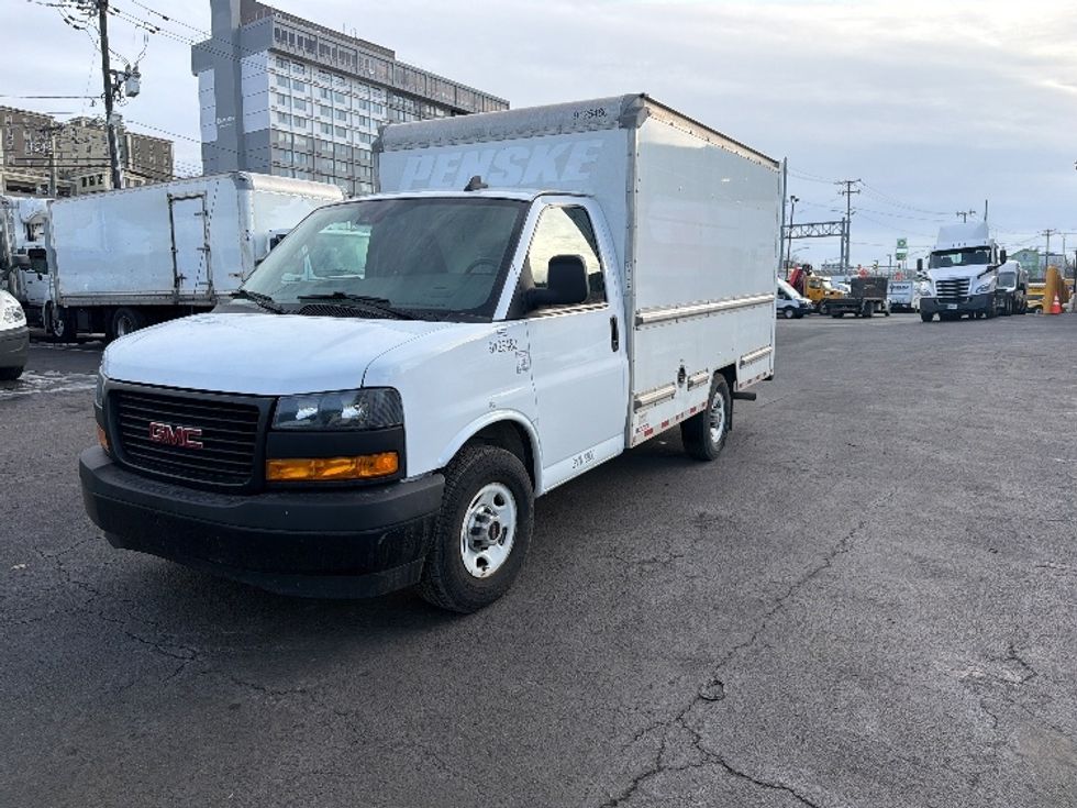 Light Duty Box Truck-Light and Medium Duty Trucks-GMC-2021-Savana G33503-North Bergen-NJ-101,932\n\t\tmiles-$ 27,750 - Image 3