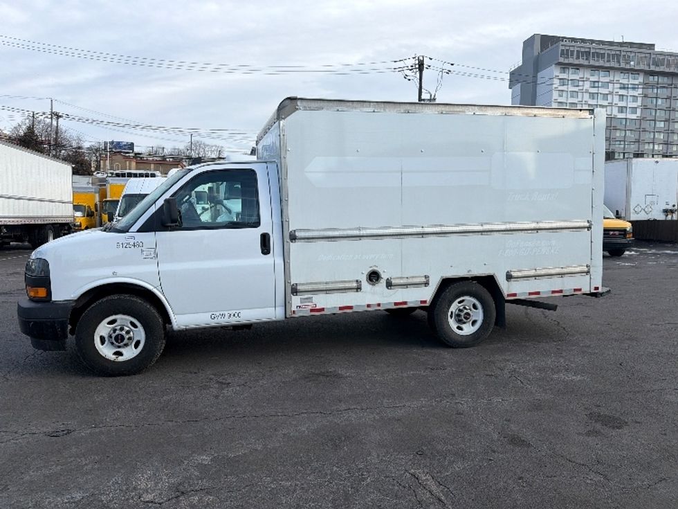 Light Duty Box Truck-Light and Medium Duty Trucks-GMC-2021-Savana G33503-North Bergen-NJ-101,932\n\t\tmiles-$ 27,750 - Image 4