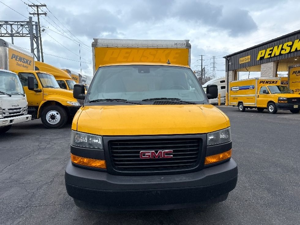 Light Duty Box Truck-Light and Medium Duty Trucks-GMC-2021-Savana G33503-North Bergen-NJ-109,379\n\t\tmiles-$ 25,750 - Image 2