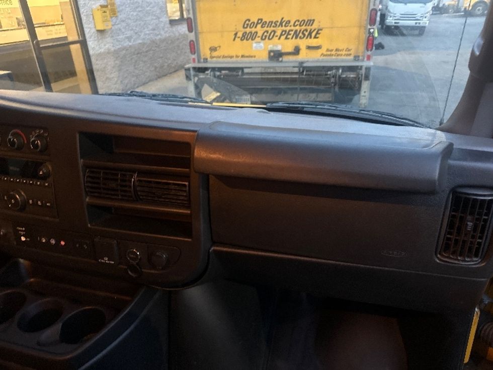 Light Duty Box Truck-Light and Medium Duty Trucks-GMC-2021-Savana G33503-North Bergen-NJ-109,379\n\t\tmiles-$ 25,750 - Image 21