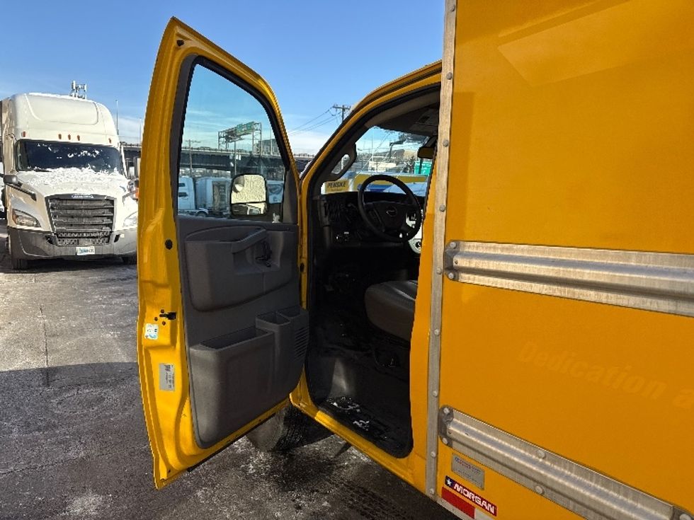 Light Duty Box Truck-Light and Medium Duty Trucks-GMC-2021-Savana G33503-North Bergen-NJ-110,461\n\t\tmiles-$ 24,500 - Image 16