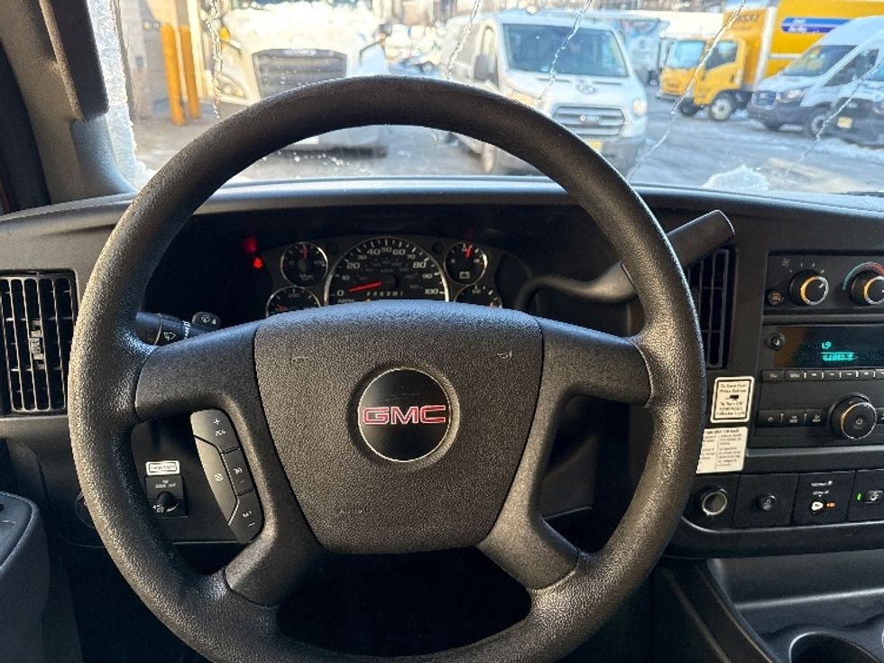 Light Duty Box Truck-Light and Medium Duty Trucks-GMC-2021-Savana G33503-North Bergen-NJ-110,461\n\t\tmiles-$ 24,500 - Image 18
