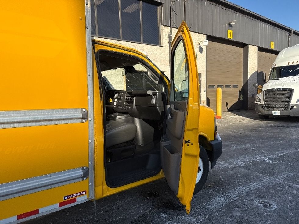 Light Duty Box Truck-Light and Medium Duty Trucks-GMC-2021-Savana G33503-North Bergen-NJ-110,461\n\t\tmiles-$ 24,500 - Image 20
