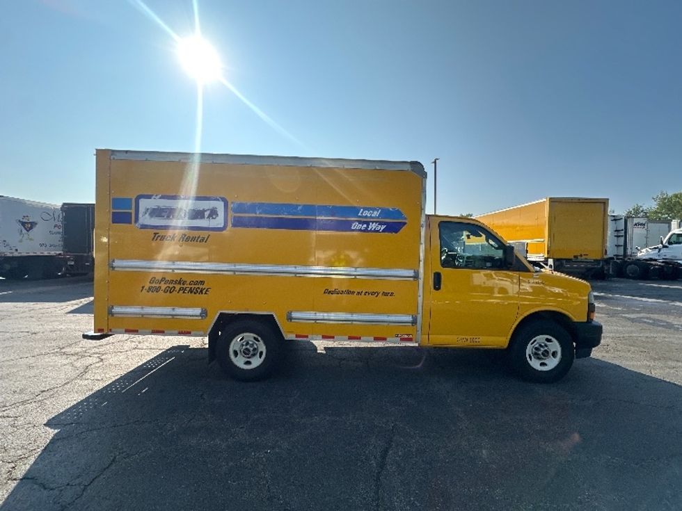 Light Duty Box Truck-Light and Medium Duty Trucks-GMC-2021-Savana G33503-North Bergen-NJ-99,596\n\t\tmiles-$ 24,250 - Image 15
