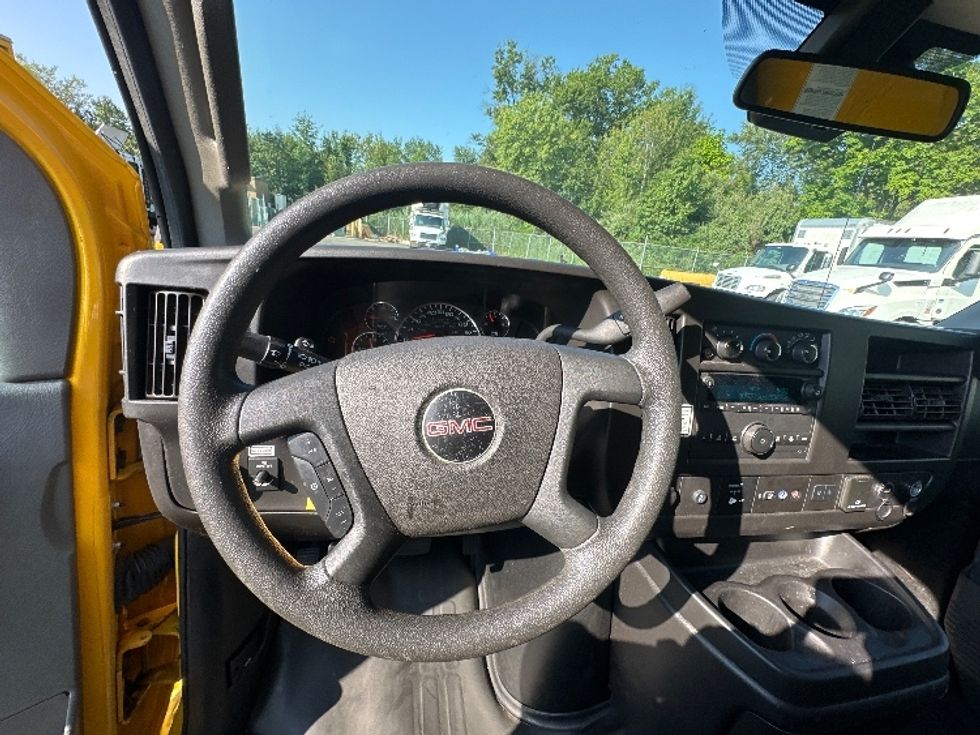 Light Duty Box Truck-Light and Medium Duty Trucks-GMC-2021-Savana G33503-North Bergen-NJ-99,596\n\t\tmiles-$ 24,250 - Image 17