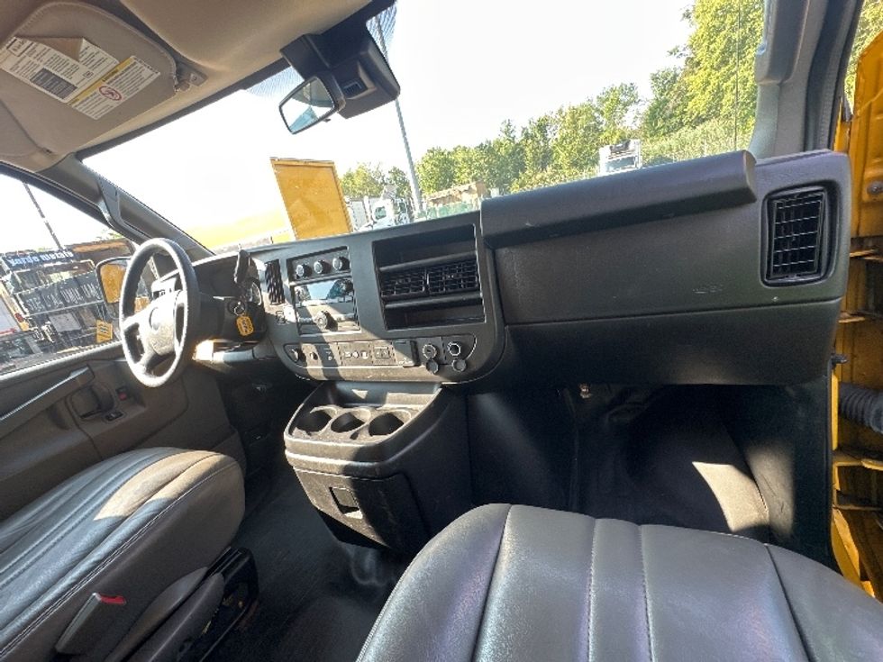 Light Duty Box Truck-Light and Medium Duty Trucks-GMC-2021-Savana G33503-North Bergen-NJ-99,596\n\t\tmiles-$ 24,250 - Image 21