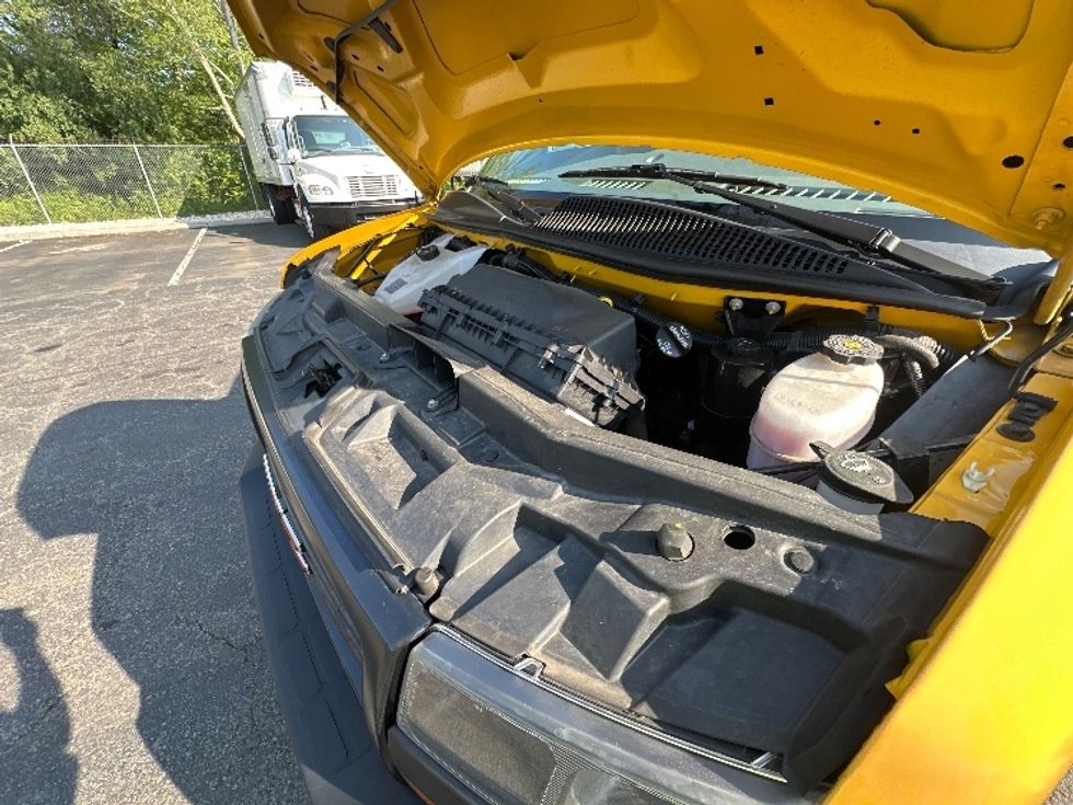 Light Duty Box Truck-Light and Medium Duty Trucks-GMC-2021-Savana G33503-North Bergen-NJ-99,596\n\t\tmiles-$ 24,250 - Image 24