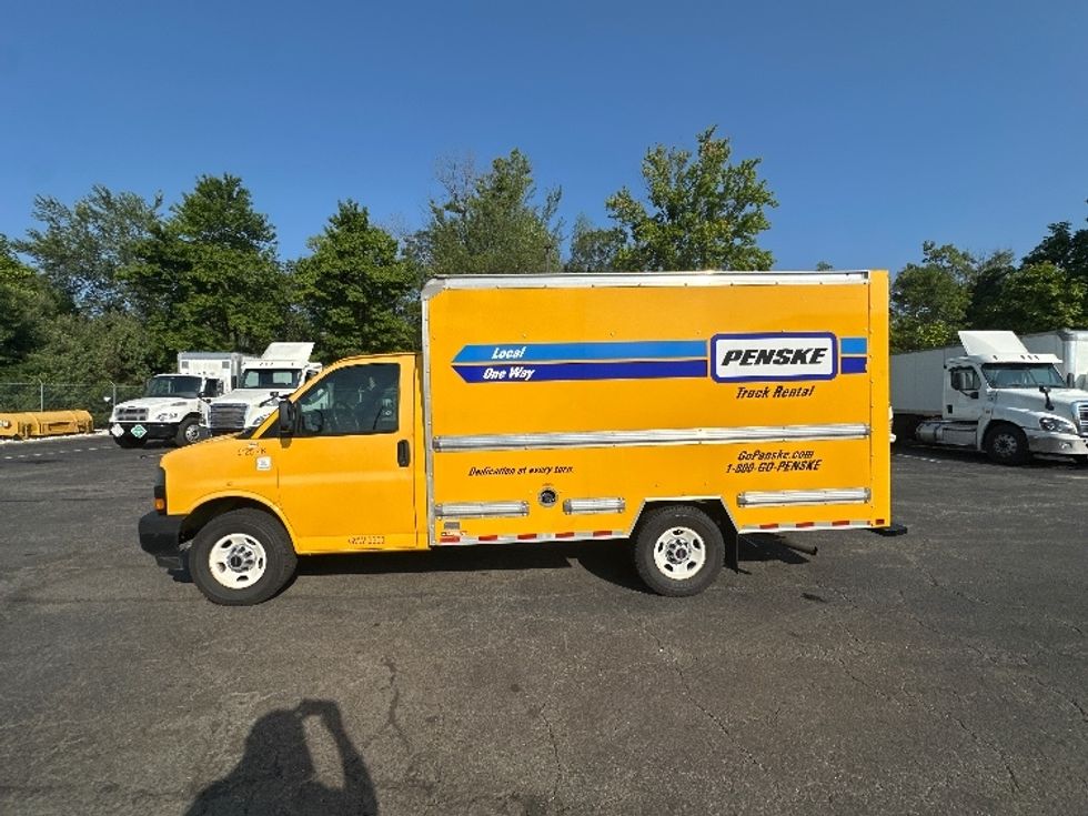 Light Duty Box Truck-Light and Medium Duty Trucks-GMC-2021-Savana G33503-North Bergen-NJ-99,596\n\t\tmiles-$ 24,250 - Image 4