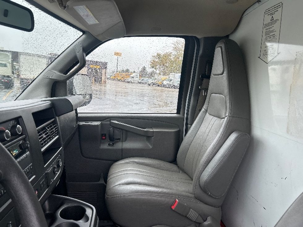 Light Duty Box Truck-Light and Medium Duty Trucks-GMC-2021-Savana G33503-Oakwood Village-OH-98,977\n\t\tmiles-$ 28,750 - Image 19