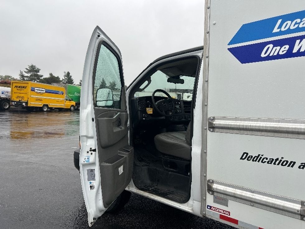 Light Duty Box Truck-Light and Medium Duty Trucks-GMC-2021-Savana G33503-Oakwood Village-OH-98,977\n\t\tmiles-$ 28,750 - Image 16