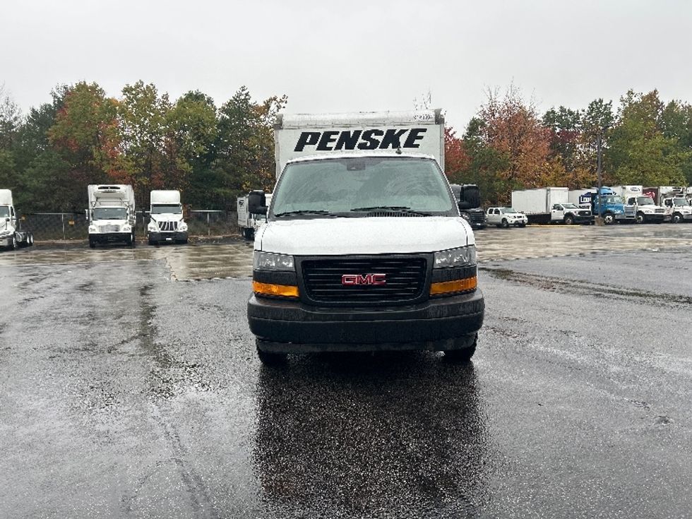 Light Duty Box Truck-Light and Medium Duty Trucks-GMC-2021-Savana G33503-Oakwood Village-OH-98,977\n\t\tmiles-$ 28,750 - Image 2