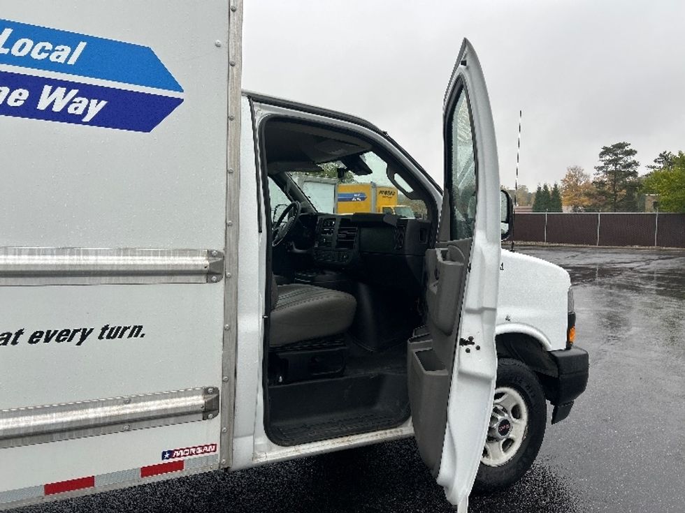Light Duty Box Truck-Light and Medium Duty Trucks-GMC-2021-Savana G33503-Oakwood Village-OH-98,977\n\t\tmiles-$ 28,750 - Image 20