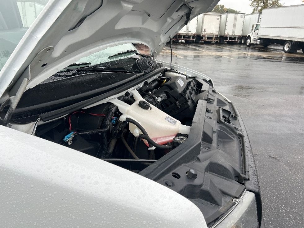 Light Duty Box Truck-Light and Medium Duty Trucks-GMC-2021-Savana G33503-Oakwood Village-OH-98,977\n\t\tmiles-$ 28,750 - Image 23