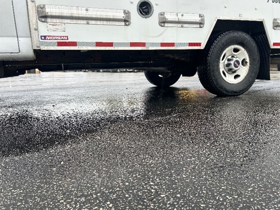 Light Duty Box Truck-Light and Medium Duty Trucks-GMC-2021-Savana G33503-Oakwood Village-OH-98,977\n\t\tmiles-$ 28,750 - Image 5