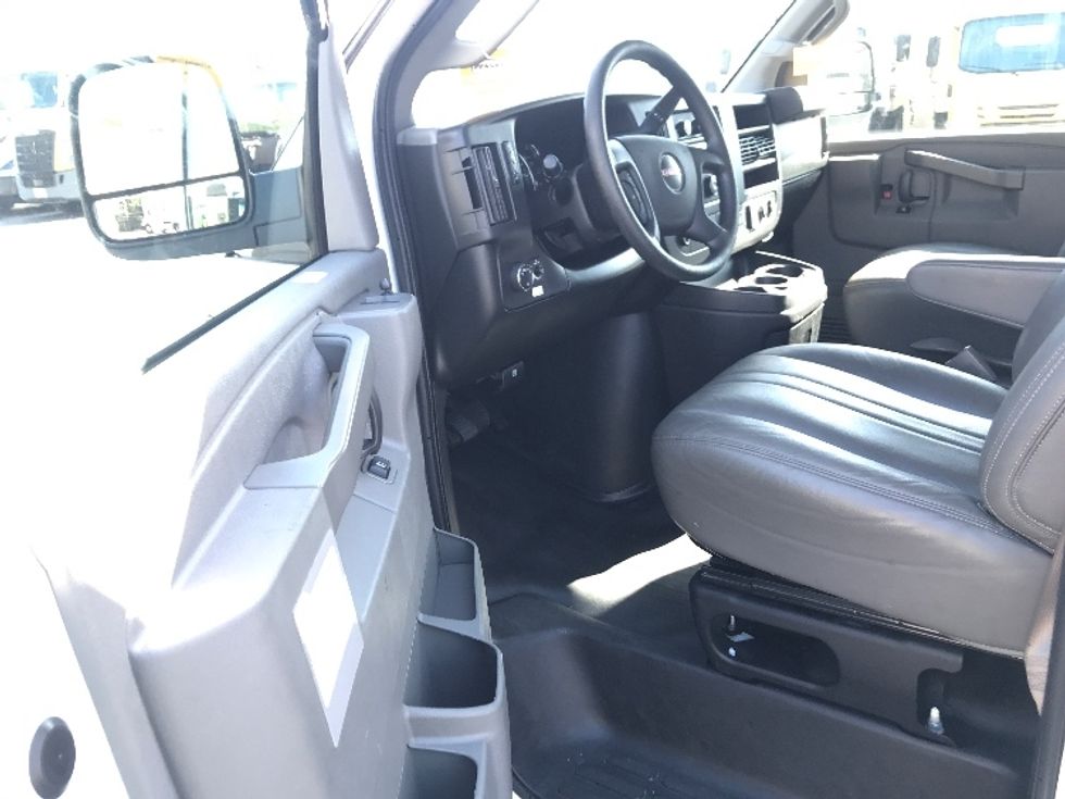 Light Duty Box Truck-Light and Medium Duty Trucks-GMC-2021-Savana G33503-Ocala-FL-112,290\n\t\tmiles-$ 28,250 - Image 16