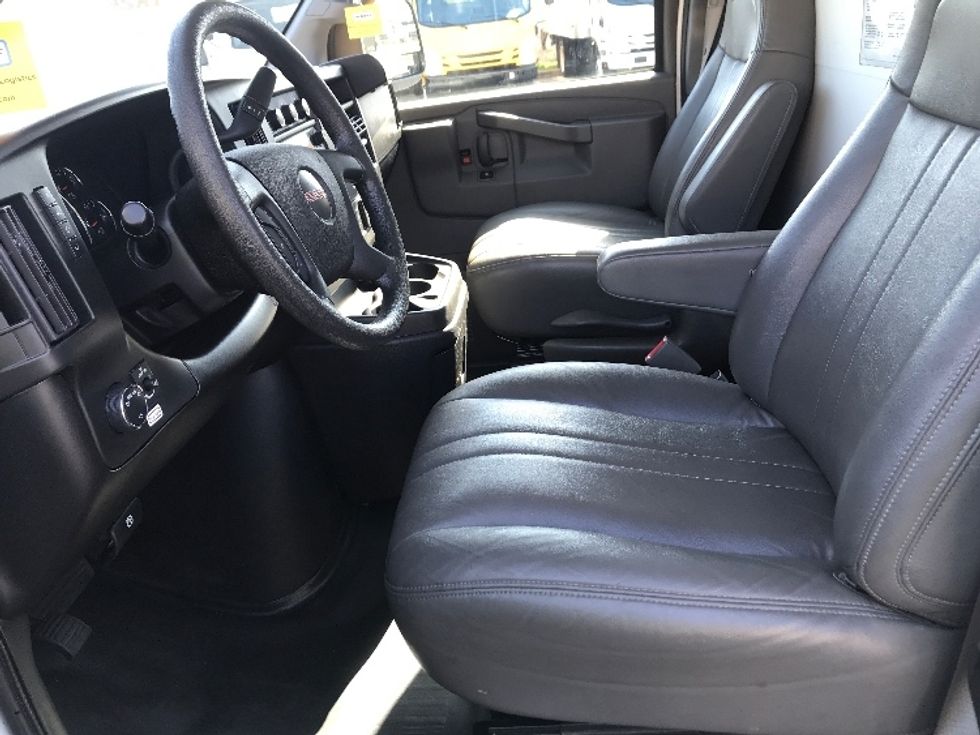 Light Duty Box Truck-Light and Medium Duty Trucks-GMC-2021-Savana G33503-Ocala-FL-112,290\n\t\tmiles-$ 28,250 - Image 20