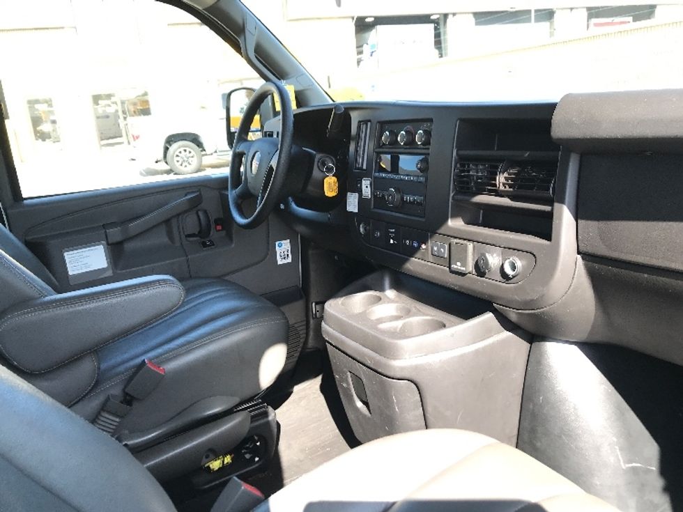 Light Duty Box Truck-Light and Medium Duty Trucks-GMC-2021-Savana G33503-Ocala-FL-112,290\n\t\tmiles-$ 28,250 - Image 22