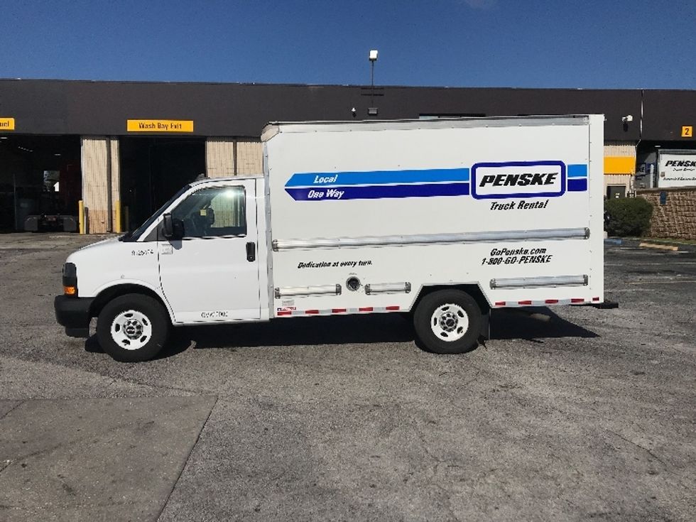 Light Duty Box Truck-Light and Medium Duty Trucks-GMC-2021-Savana G33503-Ocala-FL-112,290\n\t\tmiles-$ 28,250 - Image 4