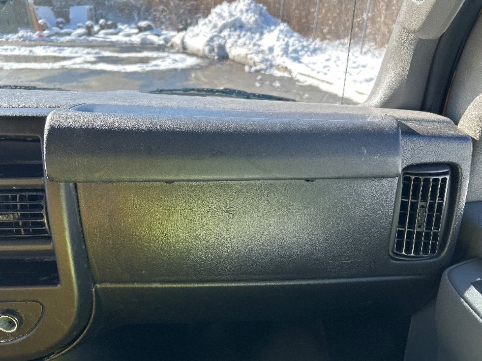 Light Duty Box Truck-Light and Medium Duty Trucks-GMC-2021-Savana G33503-Parsippany-NJ-114,957\n\t\tmiles-$ 24,000 - Image 20