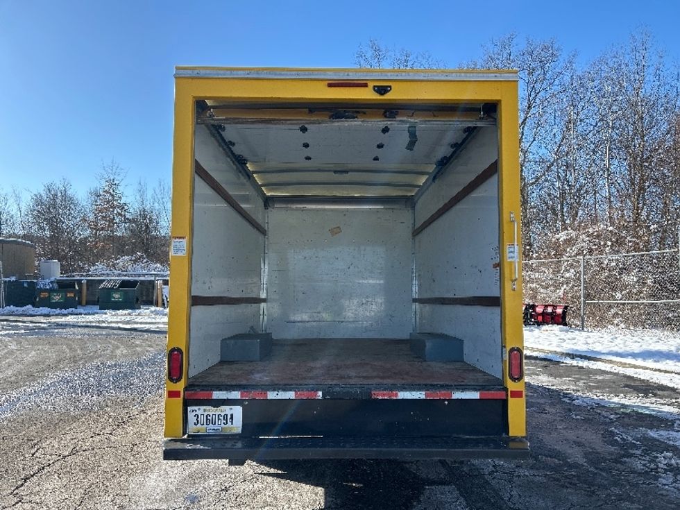 Light Duty Box Truck-Light and Medium Duty Trucks-GMC-2021-Savana G33503-Parsippany-NJ-114,957\n\t\tmiles-$ 24,000 - Image 25