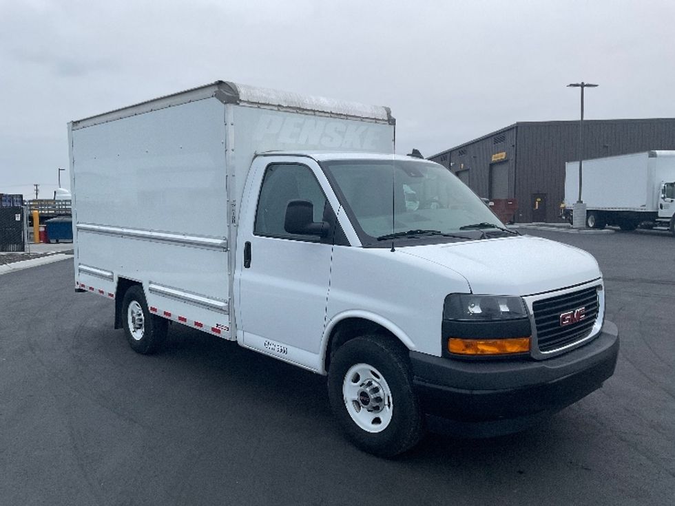Light Duty Box Truck-Light and Medium Duty Trucks-GMC-2021-Savana G33503-Pasco-WA-103,262\n\t\tmiles-$ 29,750 - Image 1