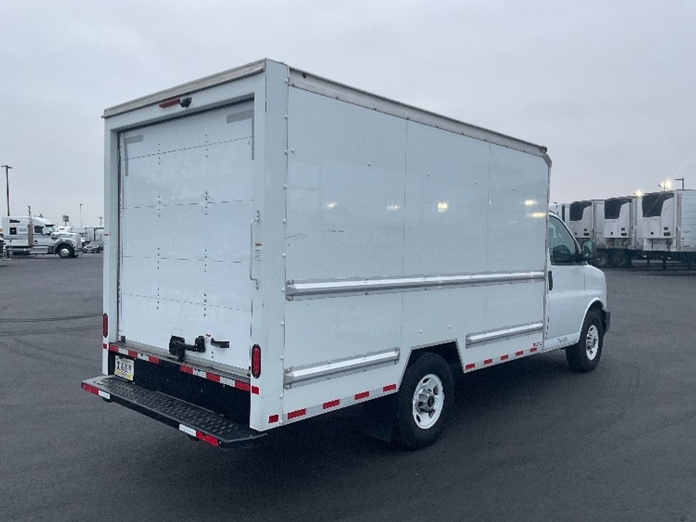 Light Duty Box Truck-Light and Medium Duty Trucks-GMC-2021-Savana G33503-Pasco-WA-103,262\n\t\tmiles-$ 29,750 - Image 13