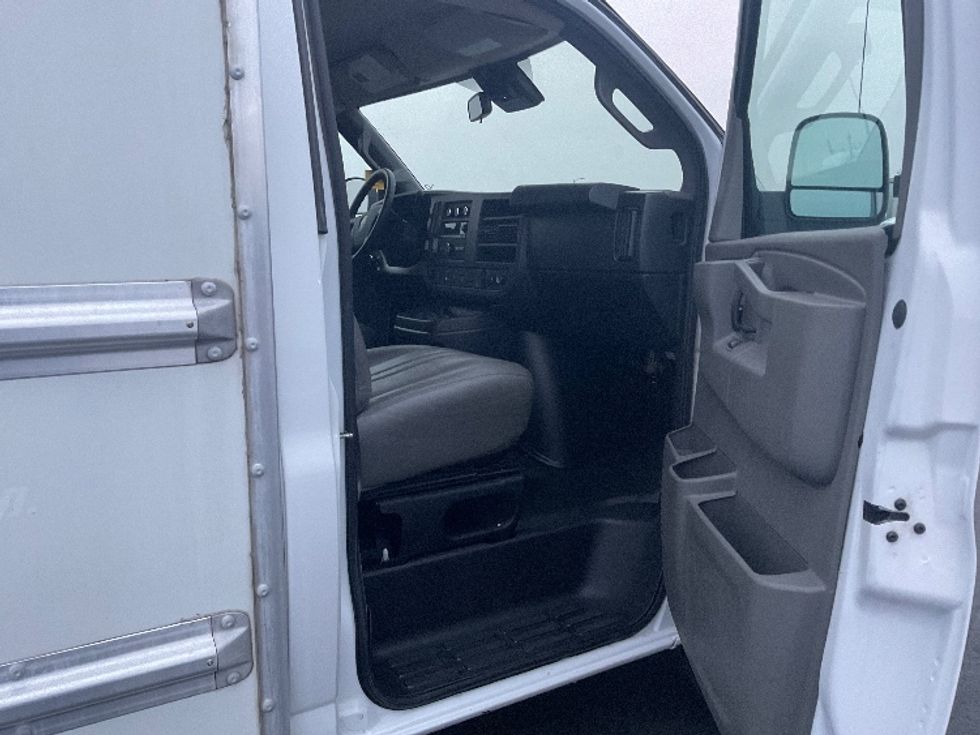 Light Duty Box Truck-Light and Medium Duty Trucks-GMC-2021-Savana G33503-Pasco-WA-103,262\n\t\tmiles-$ 29,750 - Image 20