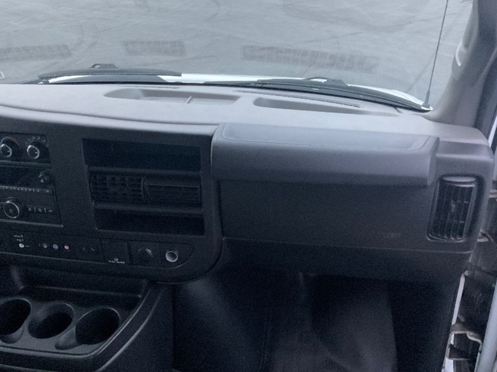 Light Duty Box Truck-Light and Medium Duty Trucks-GMC-2021-Savana G33503-Pasco-WA-103,262\n\t\tmiles-$ 29,750 - Image 21