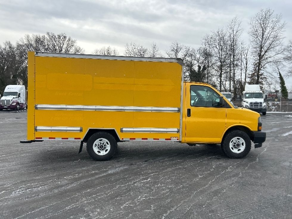 Light Duty Box Truck-Light and Medium Duty Trucks-GMC-2021-Savana G33503-Pennsauken-NJ-110,927\n\t\tmiles-$ 24,500 - Image 12
