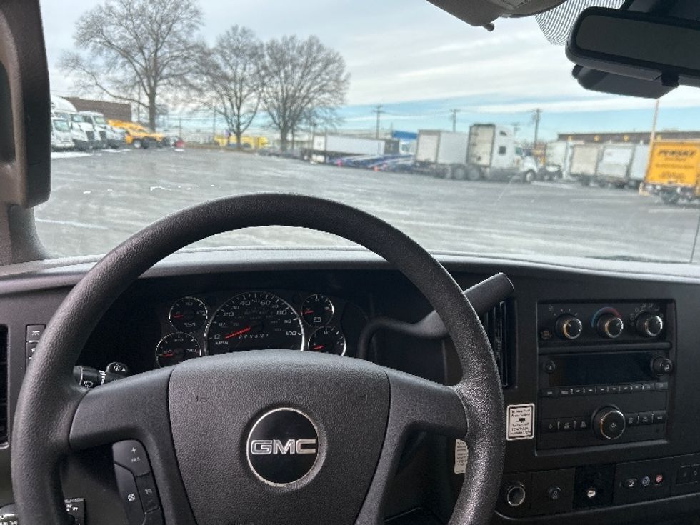 Light Duty Box Truck-Light and Medium Duty Trucks-GMC-2021-Savana G33503-Pennsauken-NJ-110,927\n\t\tmiles-$ 24,500 - Image 15