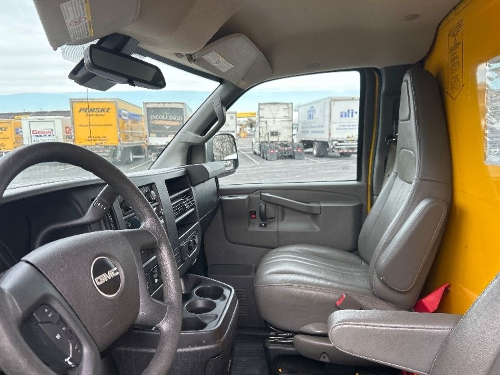 Light Duty Box Truck-Light and Medium Duty Trucks-GMC-2021-Savana G33503-Pennsauken-NJ-110,927\n\t\tmiles-$ 24,500 - Image 16