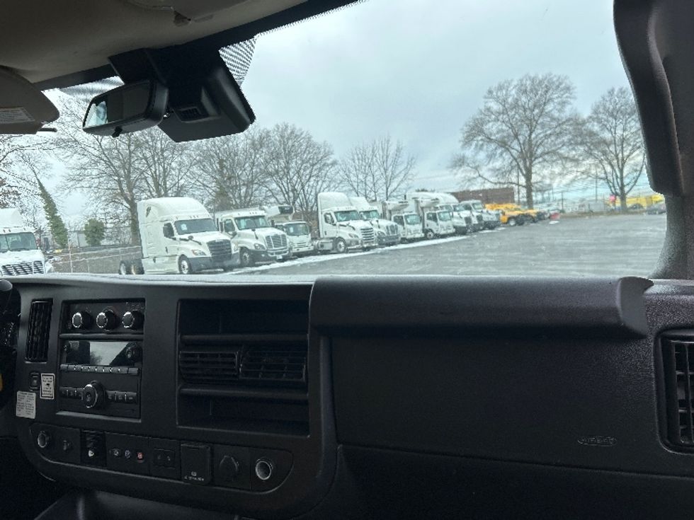 Light Duty Box Truck-Light and Medium Duty Trucks-GMC-2021-Savana G33503-Pennsauken-NJ-110,927\n\t\tmiles-$ 24,500 - Image 18