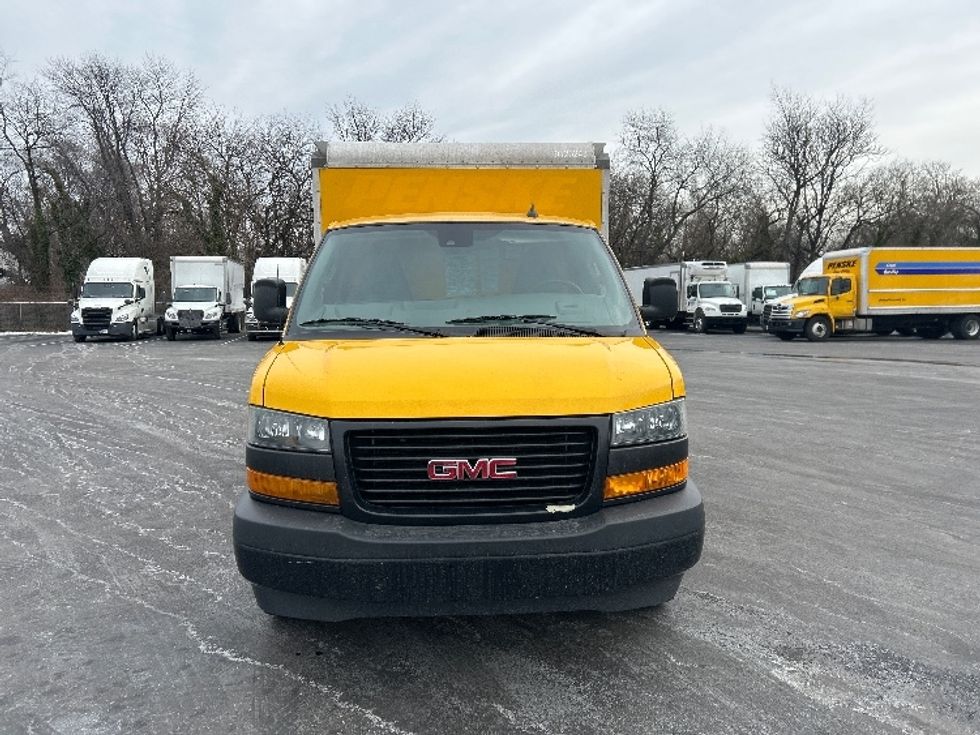 Light Duty Box Truck-Light and Medium Duty Trucks-GMC-2021-Savana G33503-Pennsauken-NJ-110,927\n\t\tmiles-$ 24,500 - Image 2