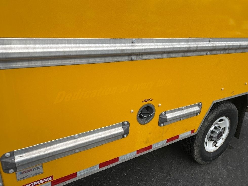 Light Duty Box Truck-Light and Medium Duty Trucks-GMC-2021-Savana G33503-Pennsauken-NJ-110,927\n\t\tmiles-$ 24,500 - Image 25