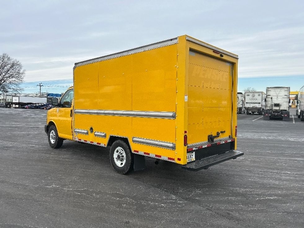 Light Duty Box Truck-Light and Medium Duty Trucks-GMC-2021-Savana G33503-Pennsauken-NJ-110,927\n\t\tmiles-$ 24,500 - Image 5