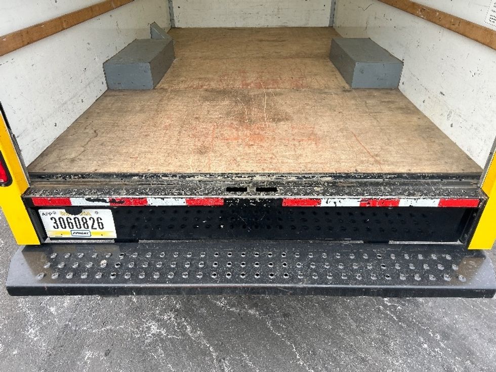 Light Duty Box Truck-Light and Medium Duty Trucks-GMC-2021-Savana G33503-Pennsauken-NJ-110,927\n\t\tmiles-$ 24,500 - Image 8